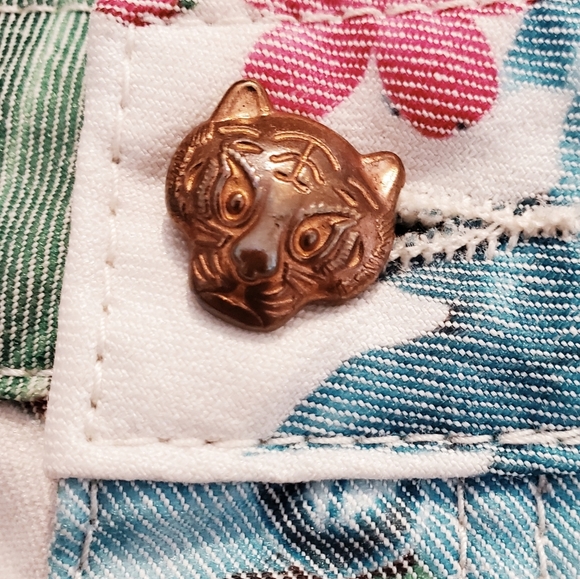 Zara Floral Tropical Cheeky Shorts Size 6 - Picture 5 of 8